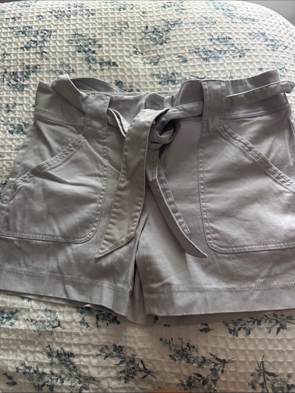 White House Black Market Light Gray Tie-Belt Utility Shorts